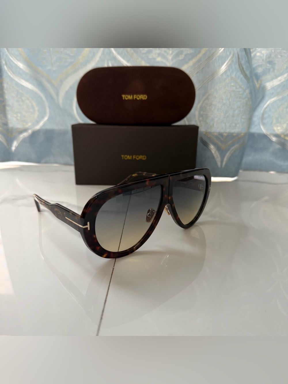 Tom Ford Tortoiseshell Frame Sunglasses with Brown Gradient Lenses